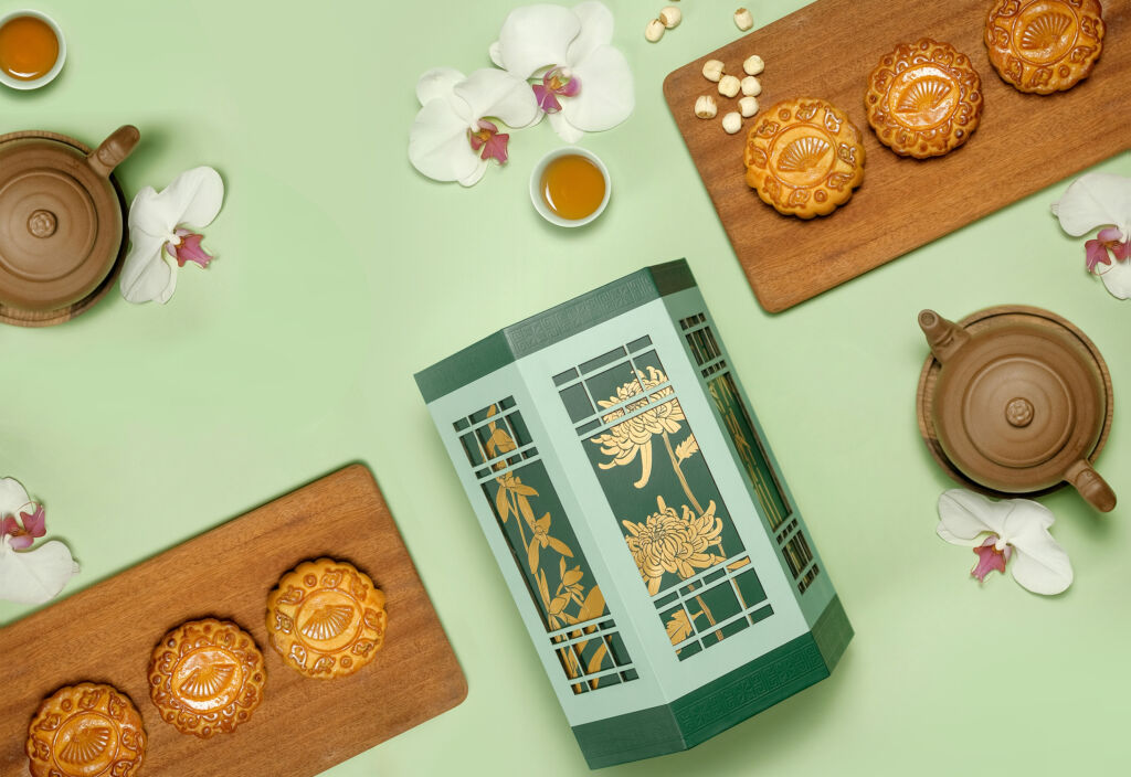 Autumnal Treasure MO Macau mooncake