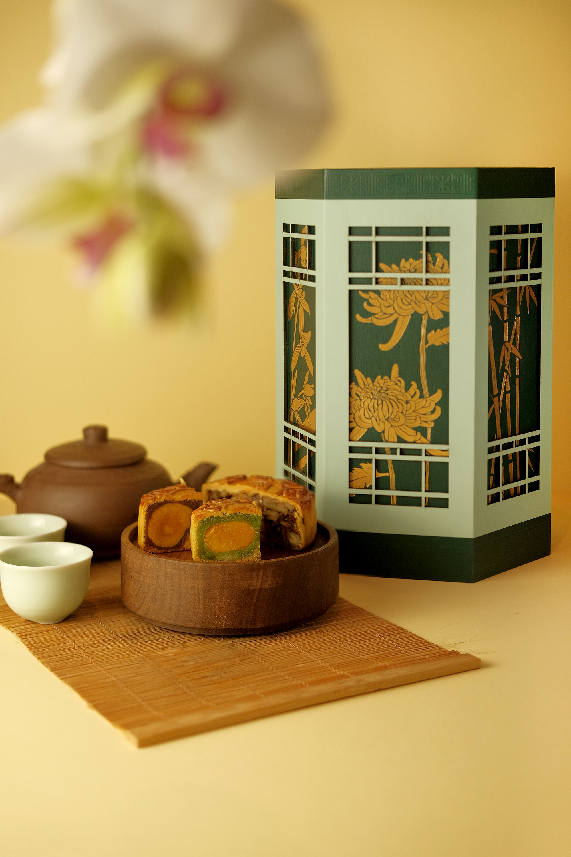 Autumnal Treasure MO Macau mooncakes