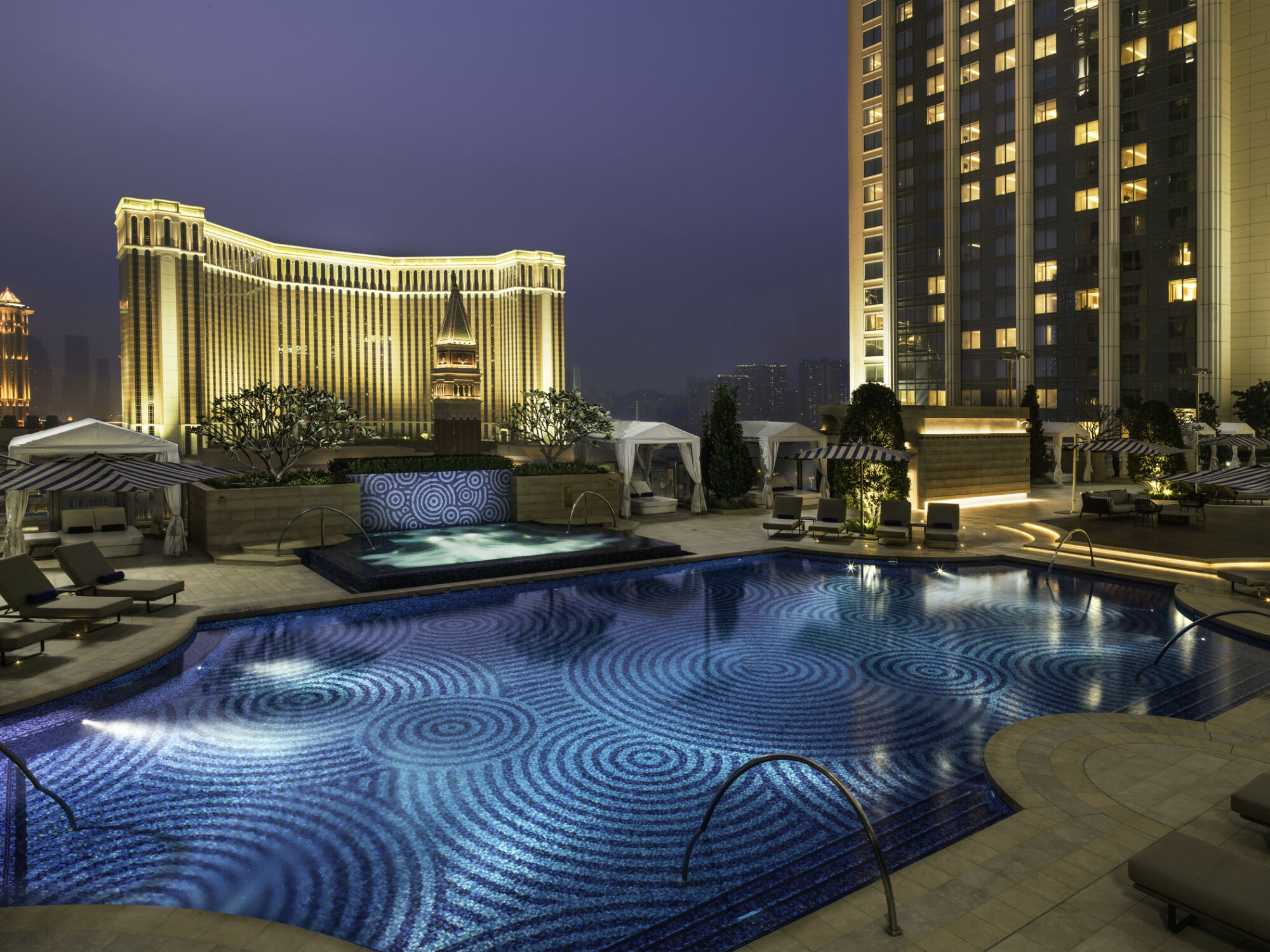 pool st regis macao cotai strip