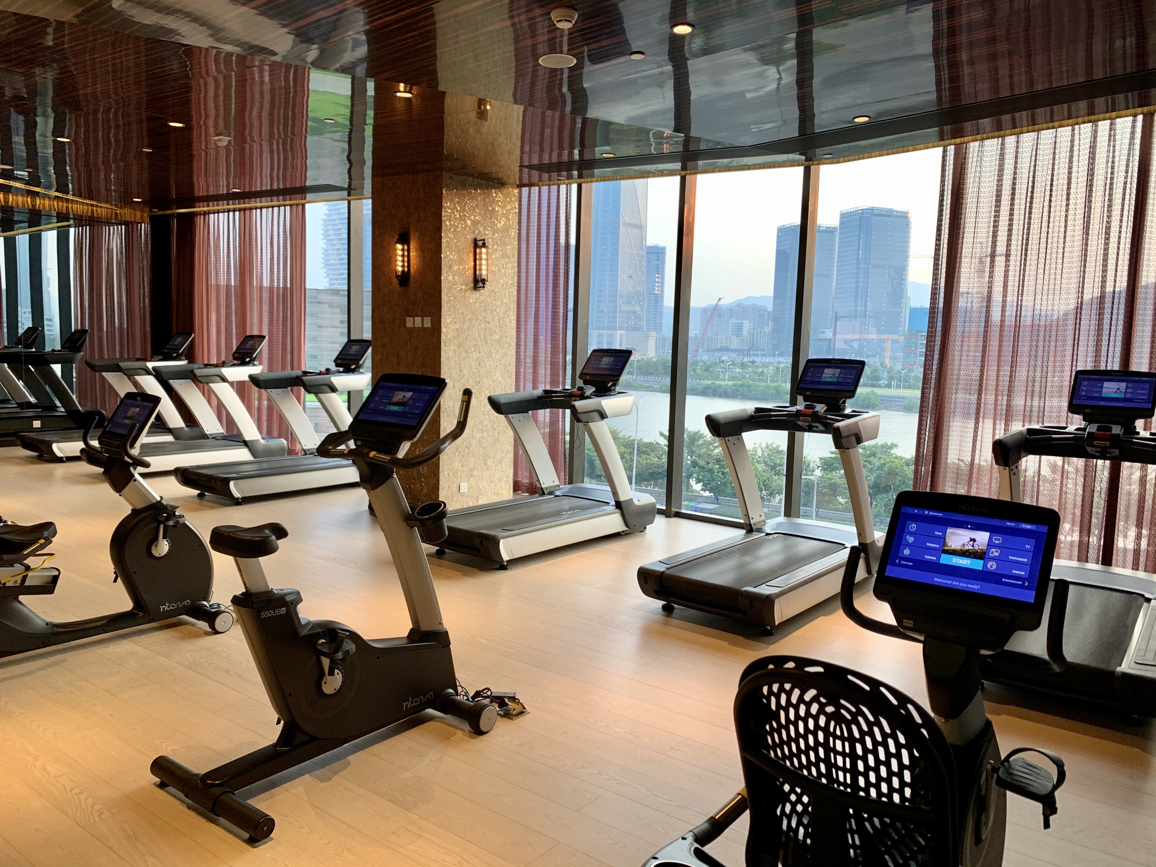 The Macau Roosevelt Hotel Gym Photo Indoor