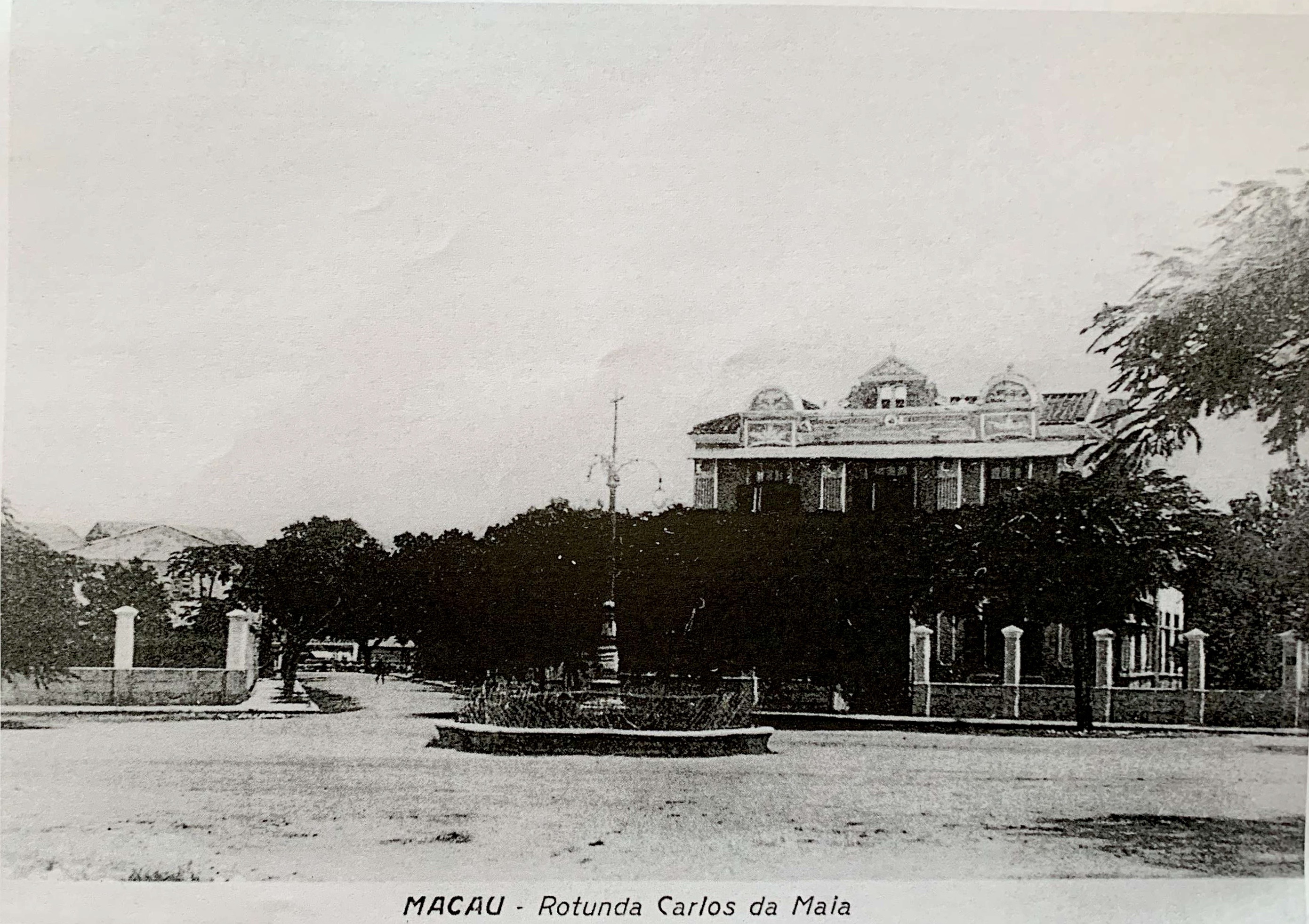 Three Lamps Roundabout (Rotunda Carlos da Maia), 40s:50s